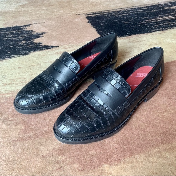 Geox Shoes - BRAND NEW Geox leather loafers crocodile embossed 🐊